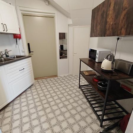 Kalle'S Unluxury Guest House Cl0Sed From 1St Of Feb 2025 Helsinki Luaran gambar