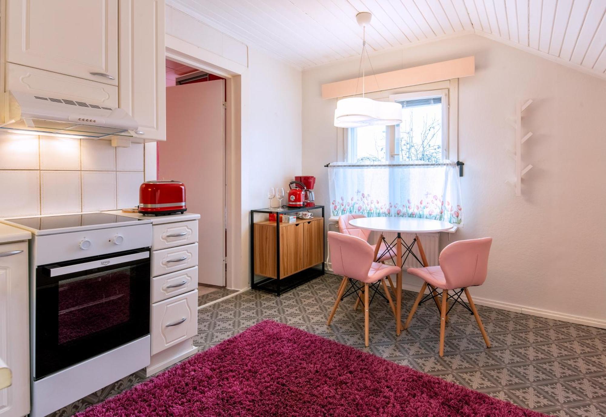 Kalle'S Unluxury Guest House Cl0Sed From 1St Of Feb 2025 Helsinki Luaran gambar